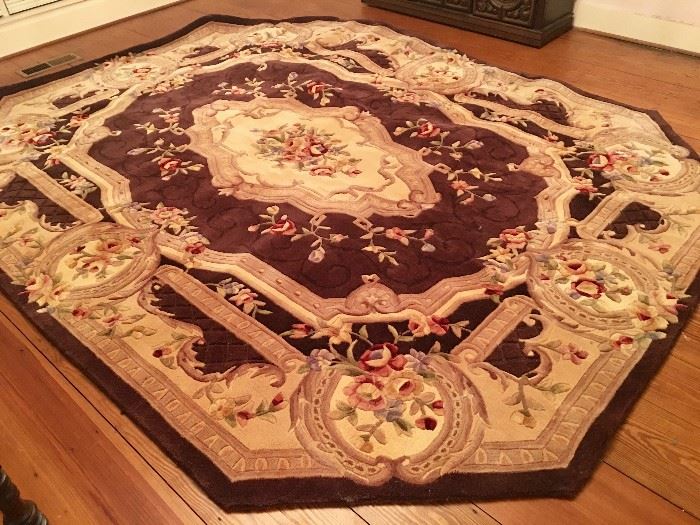 Gorgeous wool rug  just out of original packaging, size 8 x 10'; matching runner available