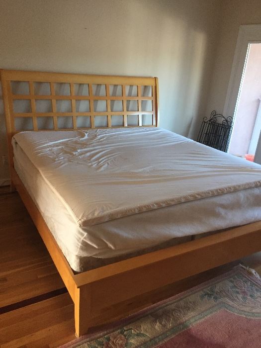 Modern Maple King Size Bed
