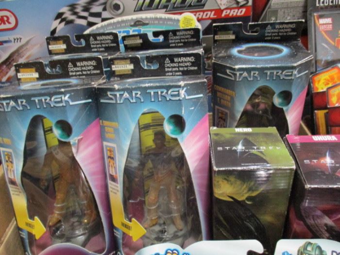 Star Trek figures