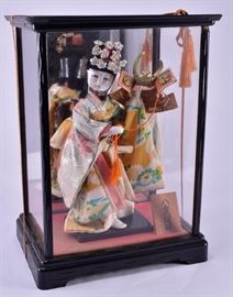 Lot 15: Geisha Doll in Case