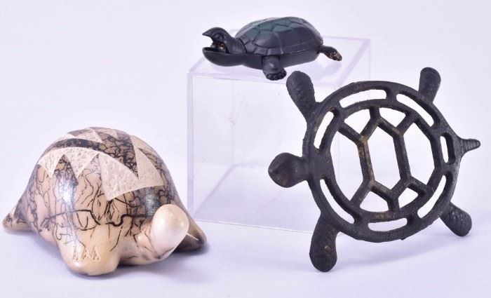 Lot 32: Ceramic Signed Turtle w/Trivet & Lighter Turtles