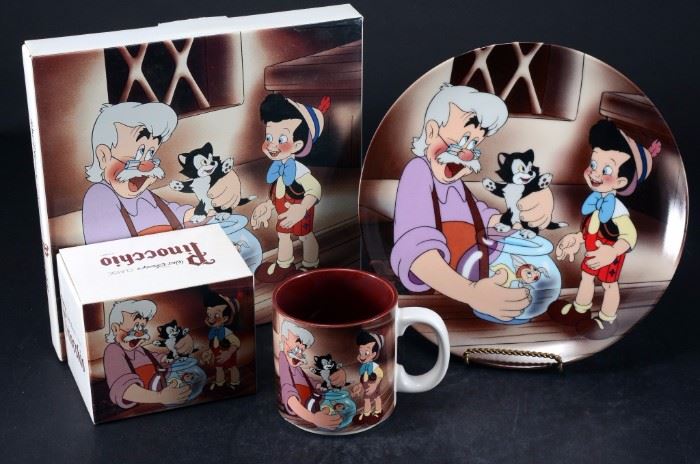 Lot 46: Disney Classic Pinocchio Ceramic Plate & Mug 
