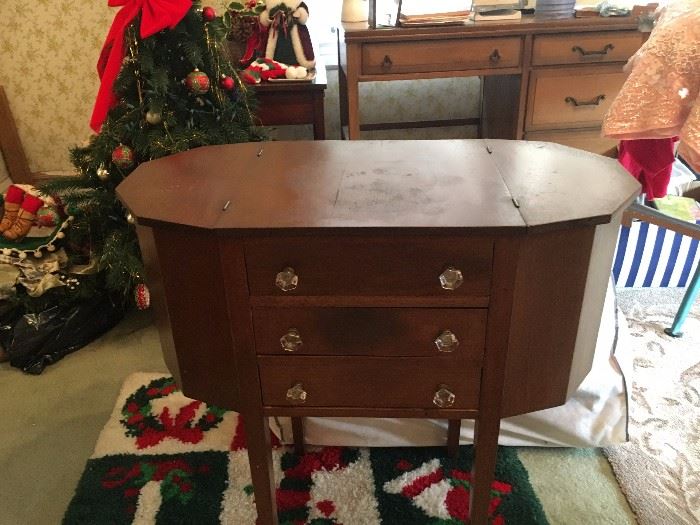 Solid Mahogany Sewing Chest, Christmas rug, Desk