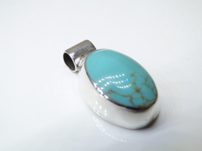 925 Sterling Silver Blue Turquoise Necklace