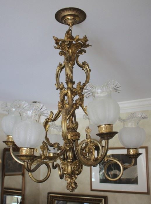 Quality Bronze Detailed Chandelier