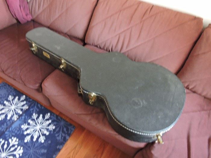Takamine 12 string acoustic guitar case