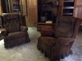 Swivel rockers recliners.