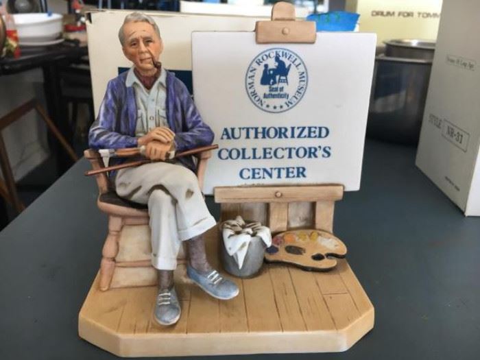 A Dave Grossman Design from a Norman Rockwell's Museum "The Sign by the Main Desk" Porcelain Figurine, NIB.