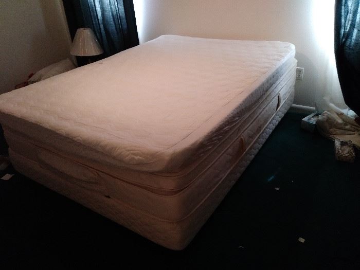 Queen Size Adjustable Bed