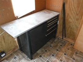 Nice tool drawered cabinet in shed which will be open days of the sale.