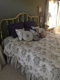King Size Waterbed w/ Custom Comforter 