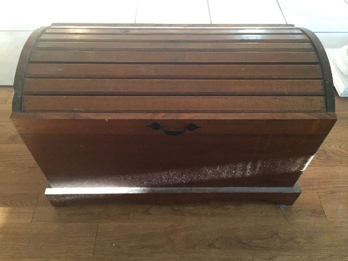 Wood Roll Top Storage Chest