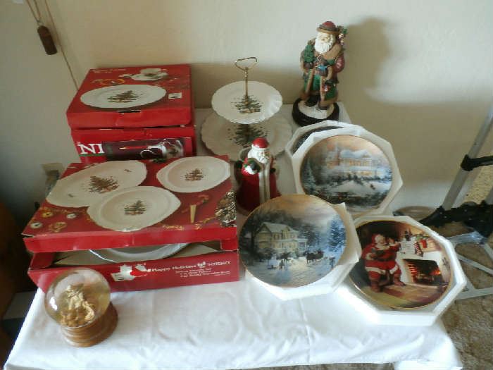 NIKKO CHRISTMAS DISHES AND DECORATIVE HOLIDAY PLATES