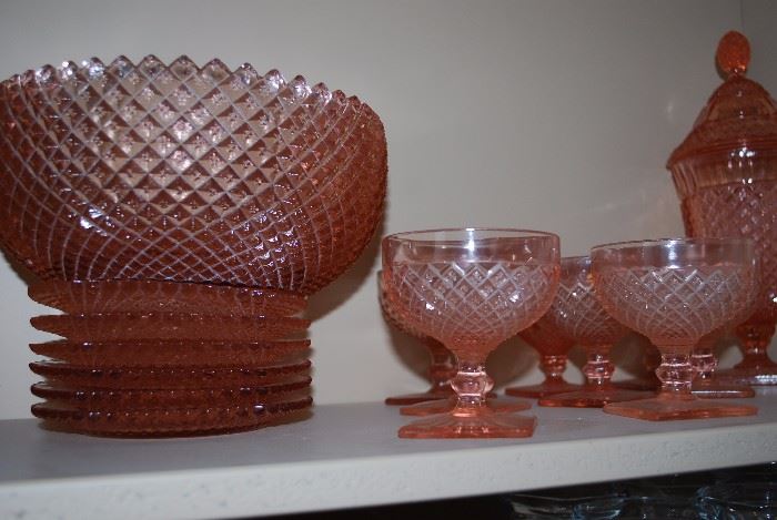Depression glass, diamond pattern, pink