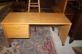 OFFICE WOODEN DESK ON CASTERS - EXC. COND