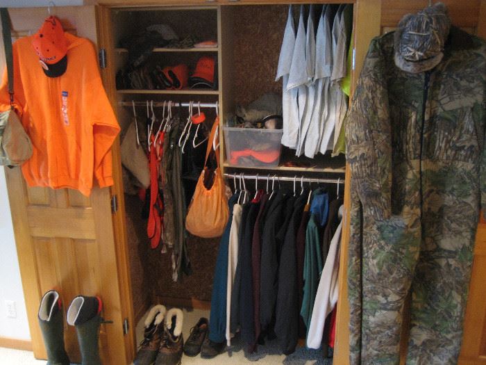 Men's hunting gear and clothing