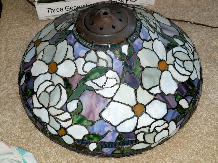 Tiffany style lampshade