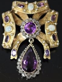 9059 - VINTAGE AMETHYST & OPAL 14KT GOLD BROOCH