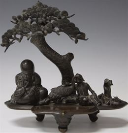 9141 - CHINESE BRONZE FIGURE OF BUDDHA, 10" H