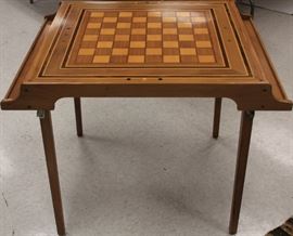 9255 - VINTAGE MARQUETRY CHESS BOARD TABLE WITH GAME PCS.