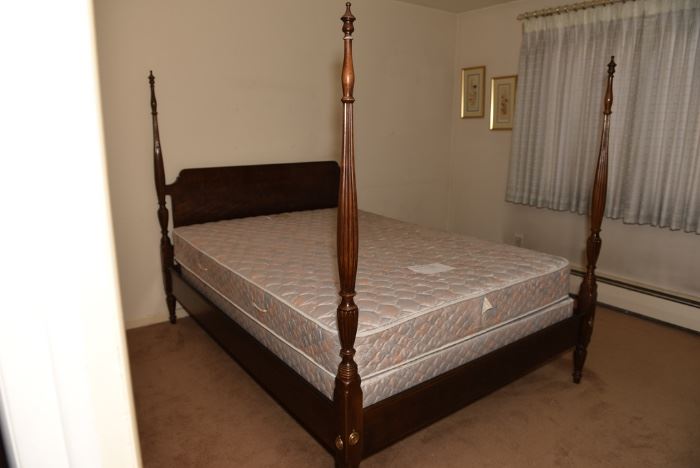 1960's Henrendon Queen Size Four Poster Bed