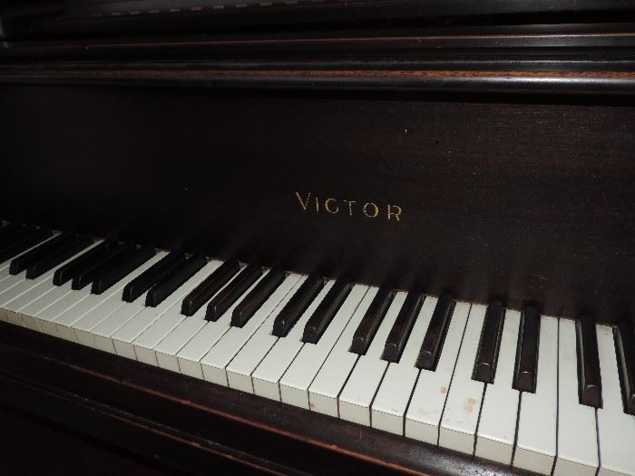 Victor Baby Grand