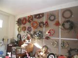 SEASONAL WREATHS AND DECORATIONS