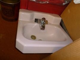 Vintage PINK Sink..(doesn't look pink in the photo, but it is)