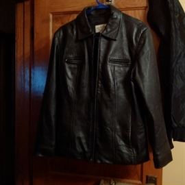 Fantastic Sturdy Leather Jacket in Black. Great condition. Made by Sonoma.