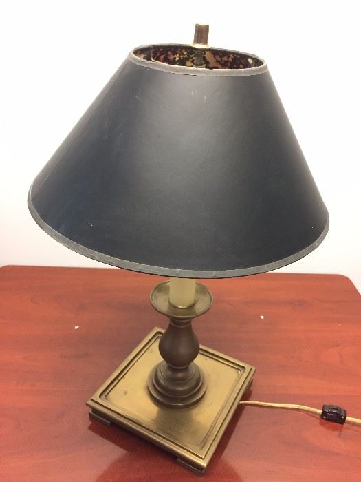 Contemporary lamp with mercury design shade.