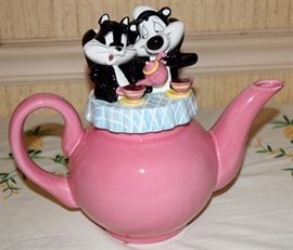 Pepe Le Pew Tea Pot