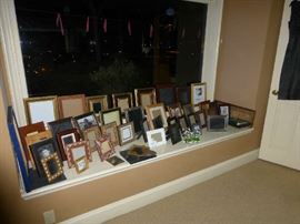 Many frames all sizes 
