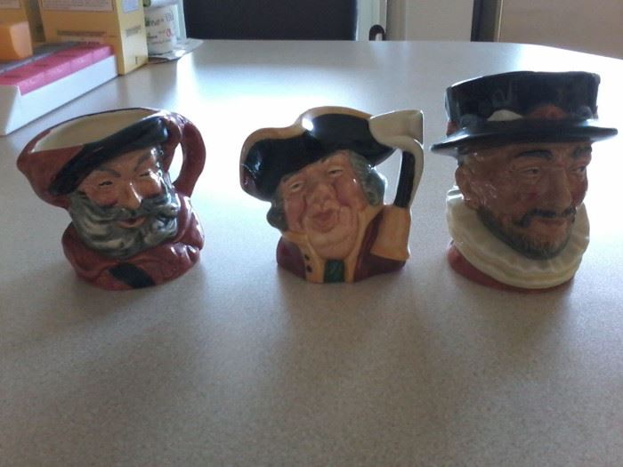 3 Royal Doulton  http://www.ctonlineauctions.com/detail.asp?id=666262