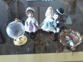  small knickknacks, 2 porcelain girls, glass globe,  http://www.ctonlineauctions.com/detail.asp?id=666479