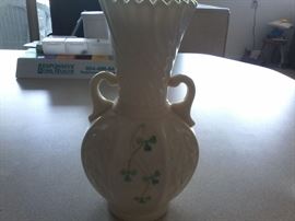  Belleck Ireland Shamrock Vase http://www.ctonlineauctions.com/detail.asp?id=666526