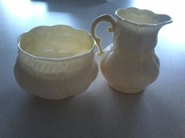 Belleck Ireland sugar/creamer http://www.ctonlineauctions.com/detail.asp?id=666525