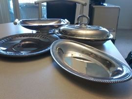 http://www.ctonlineauctions.com/detail.asp?id=666618 4 silver plated platters
