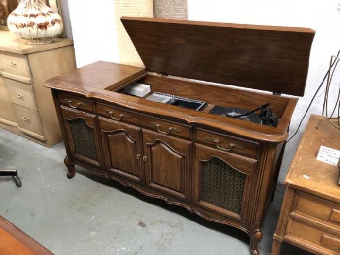 Vintage French Provincial Magnavox Radio that works great, 8track and record player do not.  Only $37.25 on Saturday