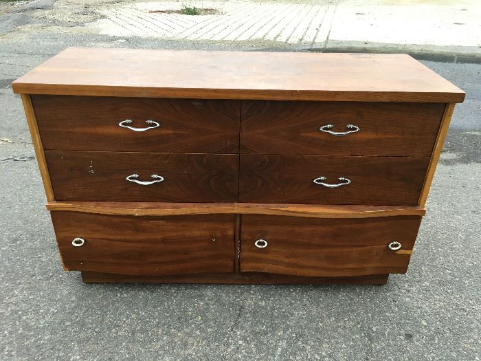 Mainline hooker Vintage 6 drawer dresser, solid wood with cedar drawer bottom right.  Also look how great of a design is on the top 4 drawers!