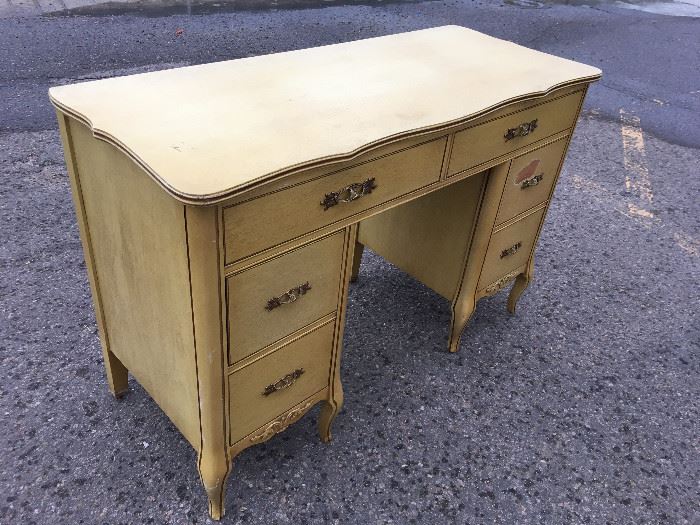 Vintage french provincial desk / vanity