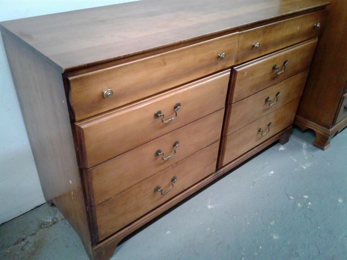 Solid wood vintage Kroehler dresser, matching mirror available too!
