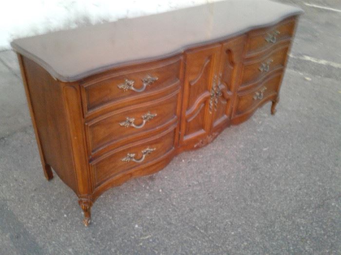 Vintage Dixie 9 drawer French Provincial 9 drawer Dresser, ONLY $49 on Saturday!!!!!