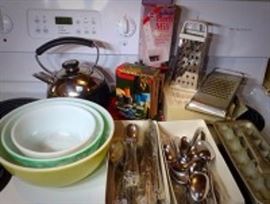  Pyrex And Other Kitchen Utensils 