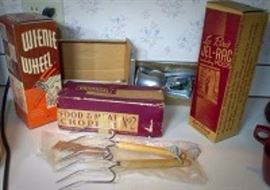  Vintage Kitchen Helpers 
