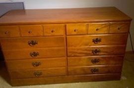 Ethan Allen Solid Maple And Birch Dresser
