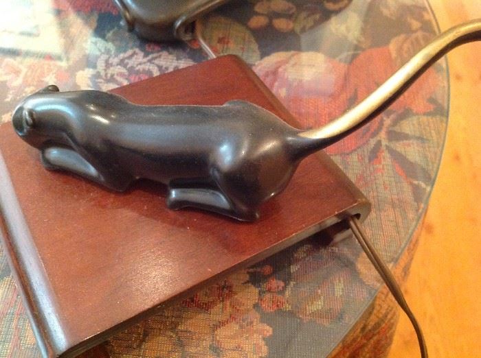 Panther, Classic by Loet Vanderveen - # 600 of 2,500 - bronze sculpture - $ 200 with a reserve.  Read more on the artist at :https://www.loetvanderveen.com/ 