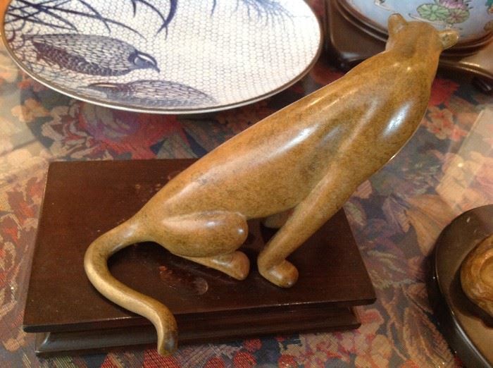 Mountain Lion - Loet Vanderveen - Bronze sculpture - # 16 of 750 Limited release - $ 450 with a reserve - see more on the artist at :https://www.loetvanderveen.com/ 