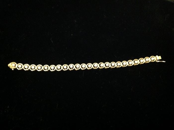 14 kt tennis bracelet with 25 diamonds - 2.5 carats total weight - 7.5" - $ 1,500.00 - Reserve price established - will NOT reduce with other estate sale items.