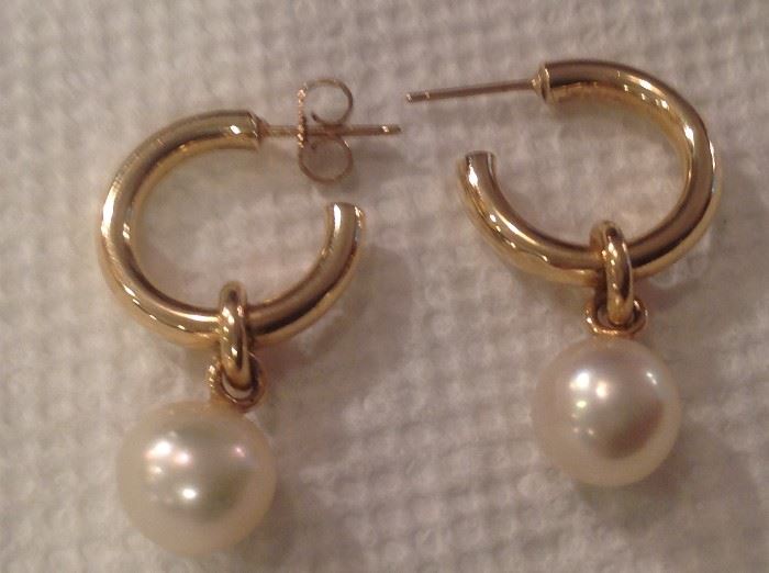 14 kt gold pearl earrings $ 130.00
