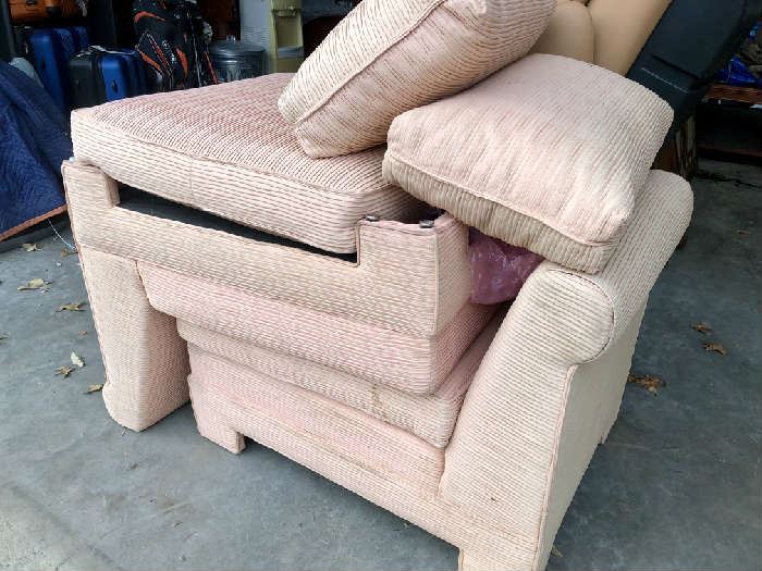 Upholstered Lounge Chairs 